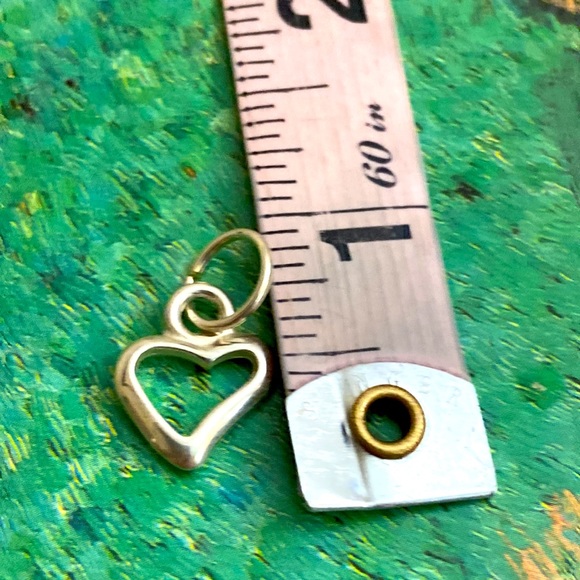 5/$10❤️❤️❤️NEW Tibetan Silver Puffy Heart Charm - Picture 3 of 3